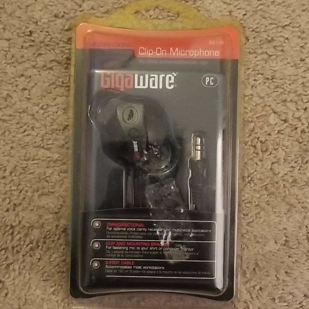 Gigaware Clip on microphone